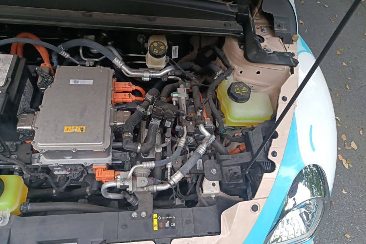 Used ORA Ballet Cat 2023 401 km Luxury Version Engine Bay Left