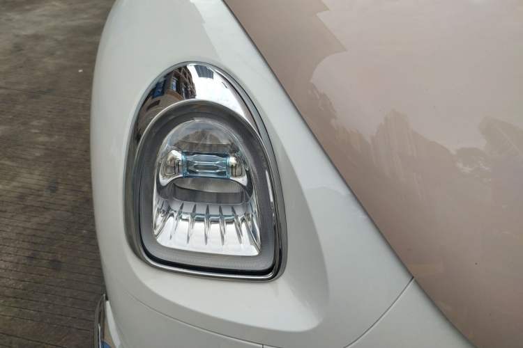 Used ORA Ballet Cat 2023 401 km Luxury Version Right Front Headlight