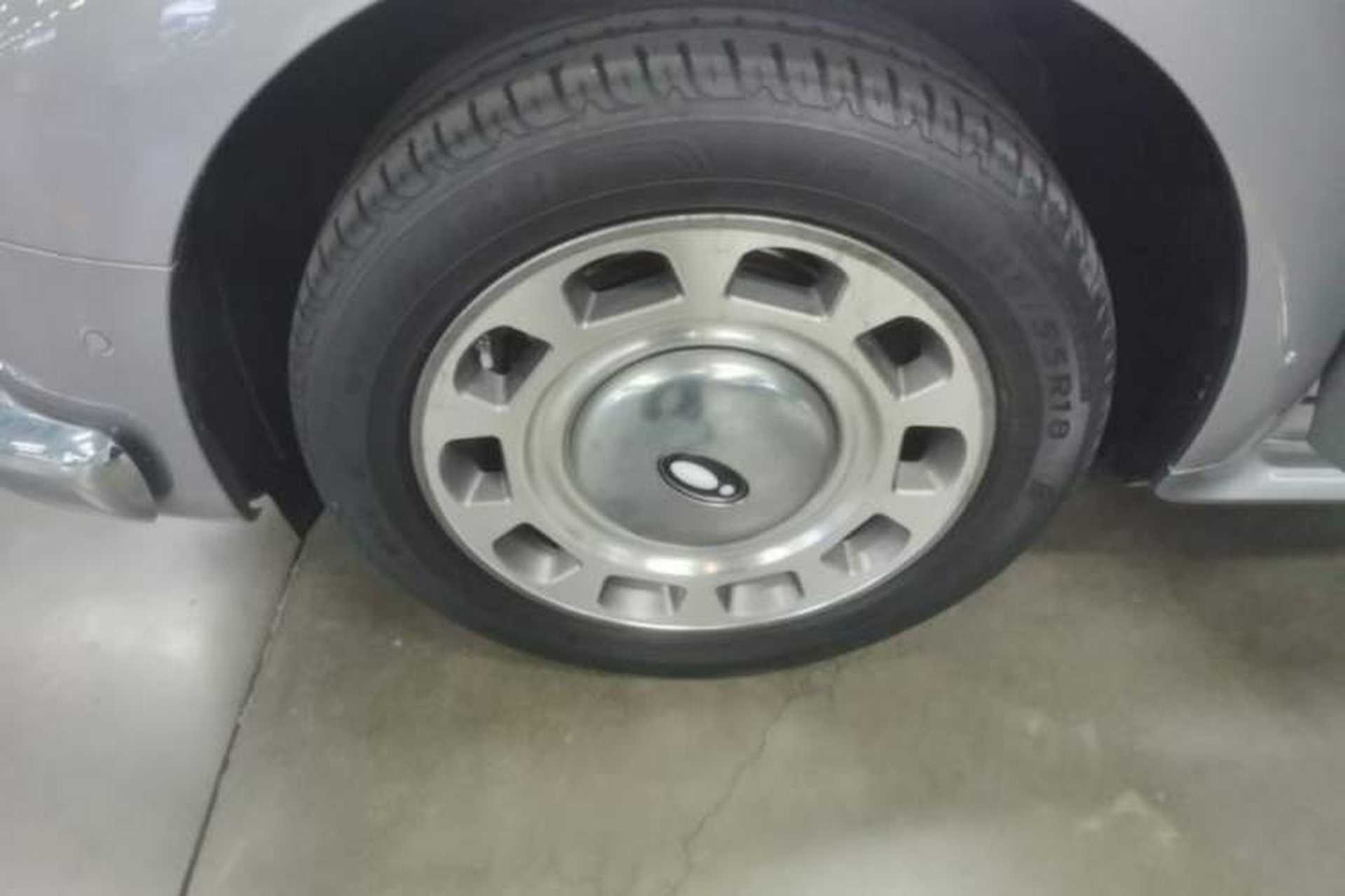 Used ORA Ballet Cat 2023 401 km Luxury Version Left Front Wheel Hub