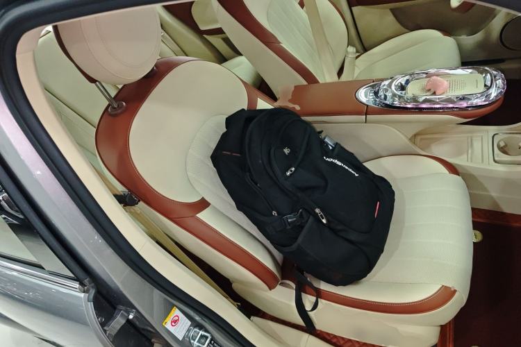 Used ORA Ballet Cat 2023 401 km Luxury Version Right Front Seat