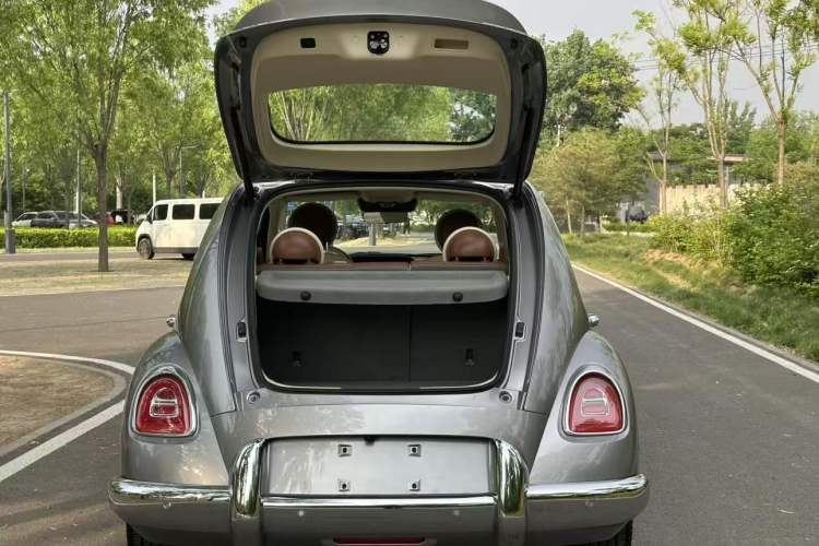 Used ORA Ballet Cat 2023 401 km Luxury Version Trunk