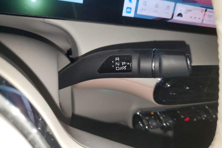 Used ORA Ballet Cat 2023 500 km Luxury Version Gear Lever