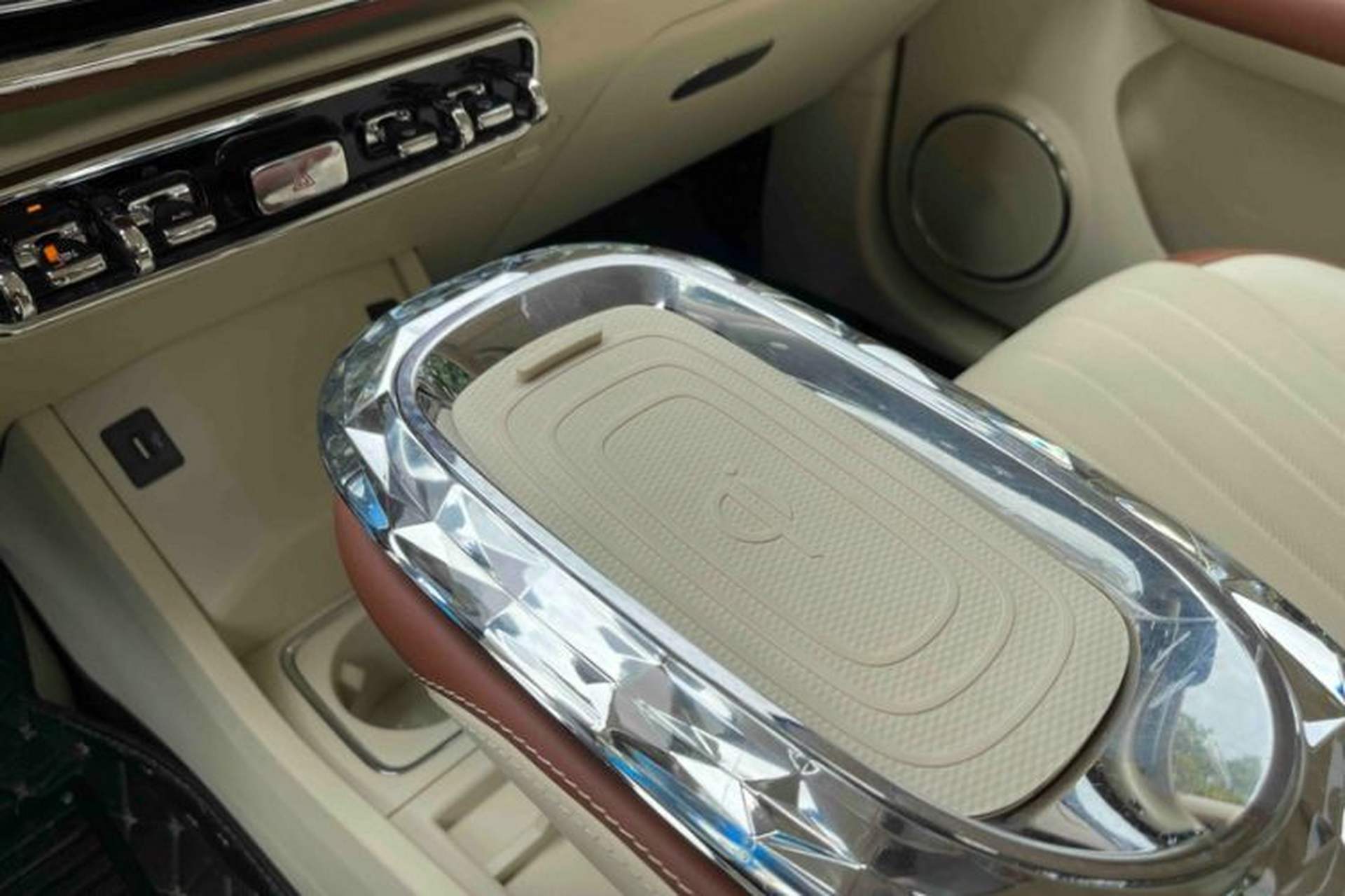 Used ORA Ballet Cat 2023 401 km Luxury Version Interior 7