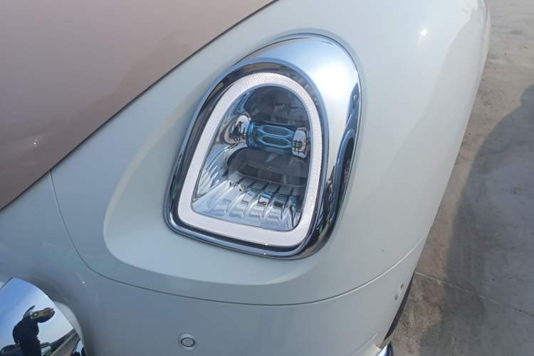 Used ORA Ballet Cat 2023 401 km Luxury Version Left Front Headlight