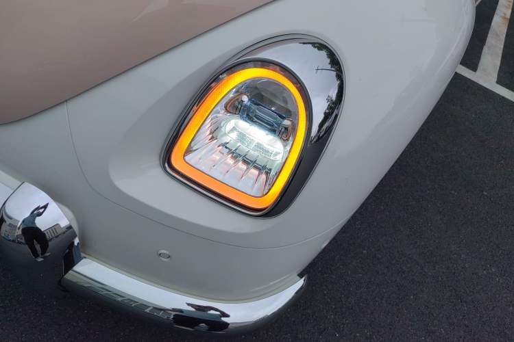 Used ORA Ballet Cat 2023 401 km Luxury Version Left Front Headlight