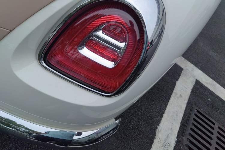 Used ORA Ballet Cat 2023 401 km Luxury Version Right Rear Taillight