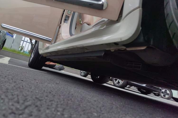 Used ORA Ballet Cat 2023 401 km Luxury Version Right Side Sill
