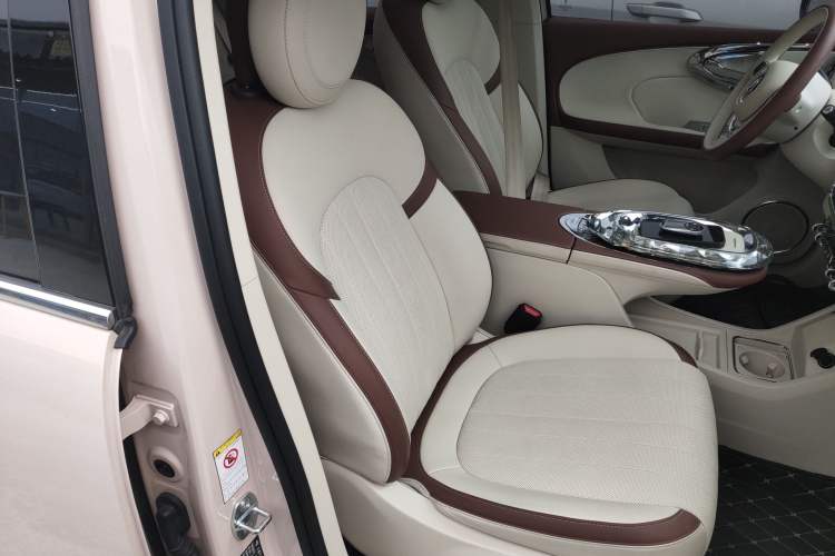Used ORA Ballet Cat 2023 401 km Luxury Version Right Front Seat