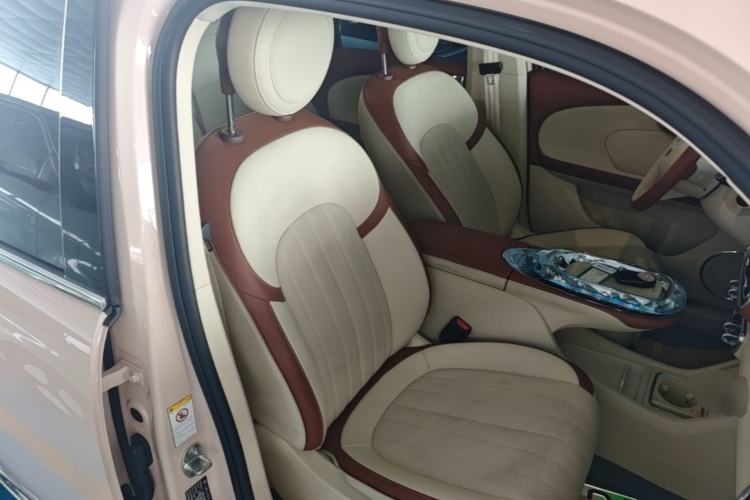 Used ORA Ballet Cat 2023 401 km Luxury Version Right Front Seat