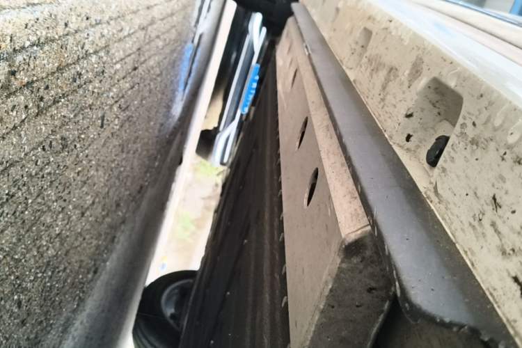 Used ORA Ballet Cat 2023 401 km Luxury Version Right Side Sill