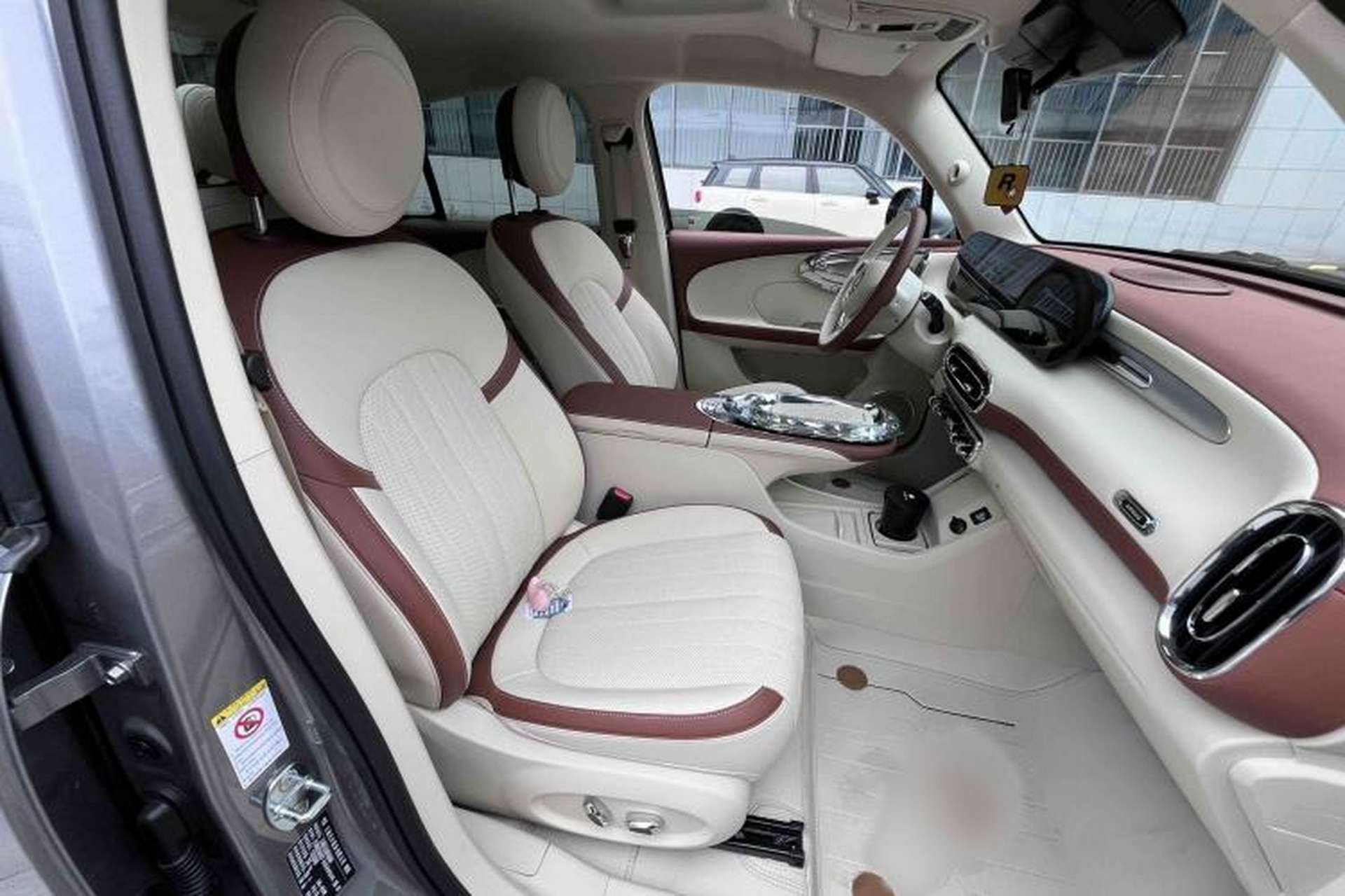 Used ORA Ballet Cat 2023 401 km Luxury Version Interior 13