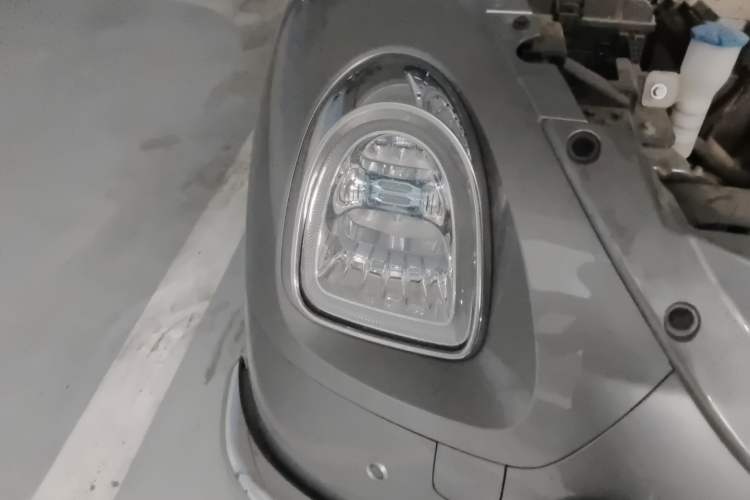 Used ORA Ballet Cat 2023 401 km Luxury Version Right Front Headlight