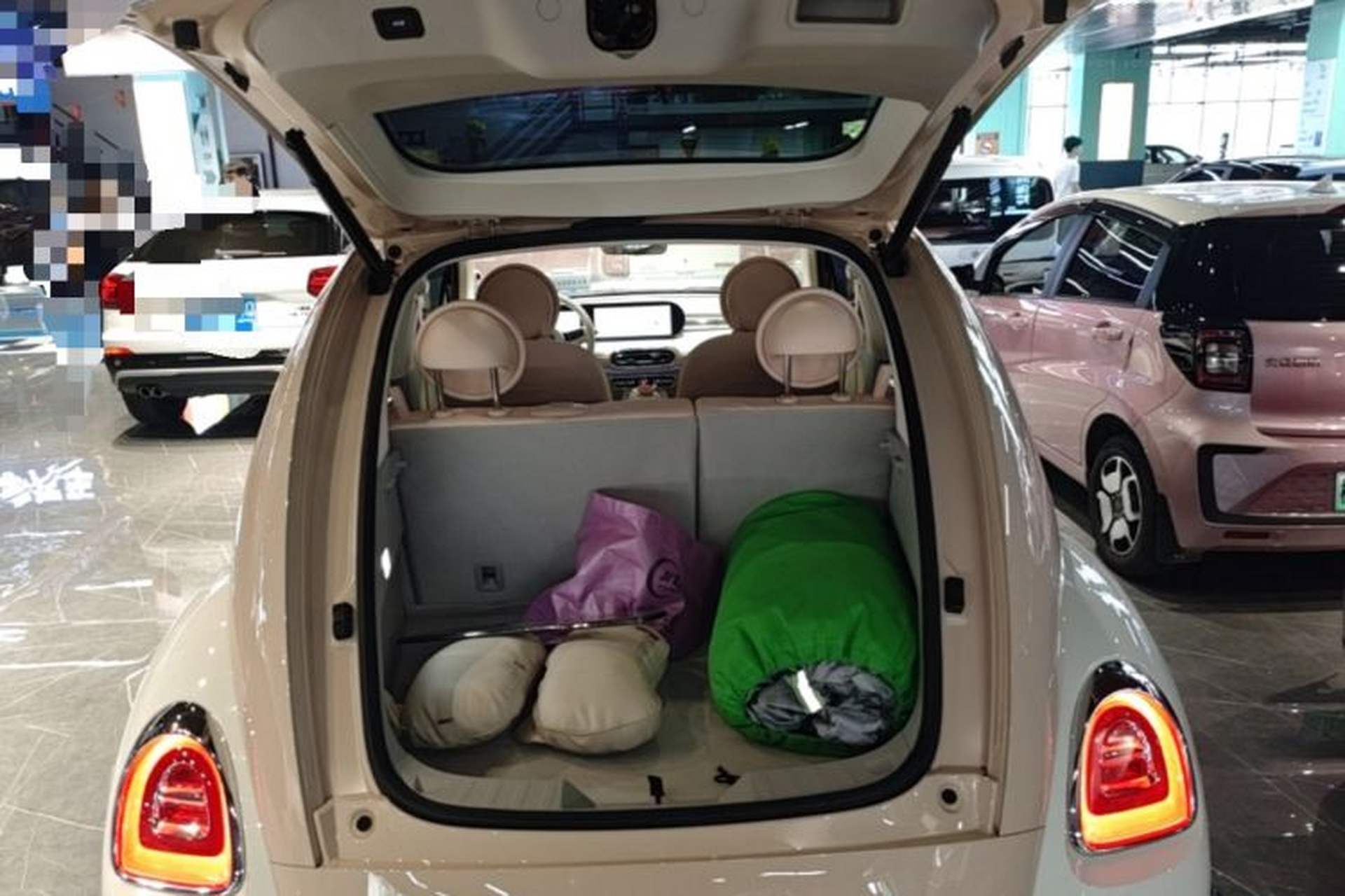 Used ORA Ballet Cat 2023 401 km Luxury Version Trunk