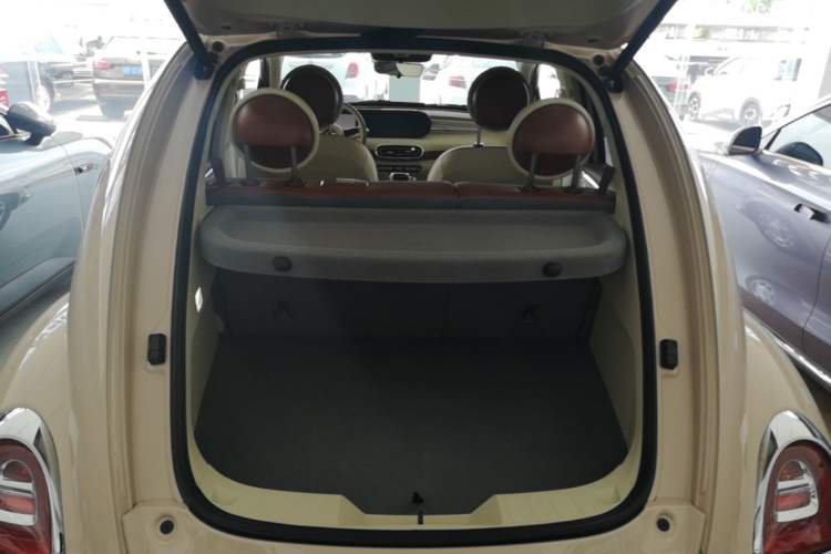 Used ORA Ballet Cat 2023 401 km Luxury Version Trunk
