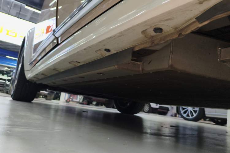 Used ORA Ballet Cat 2023 401 km Luxury Version Left Side Sill