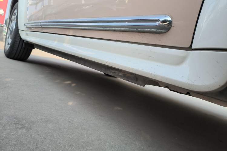 Used ORA Ballet Cat 2023 401 km Luxury Version Right Side Sill