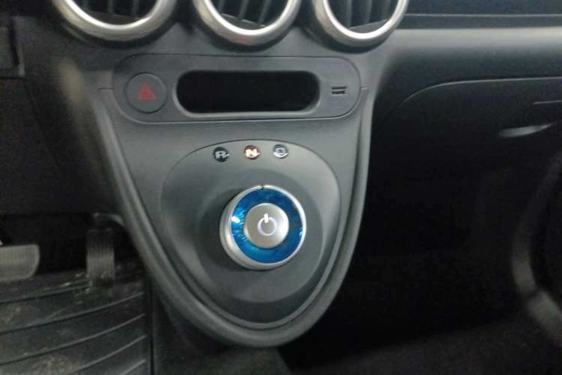 Used ORA Black Cat 2021 351 km Luxury Version Gear Lever