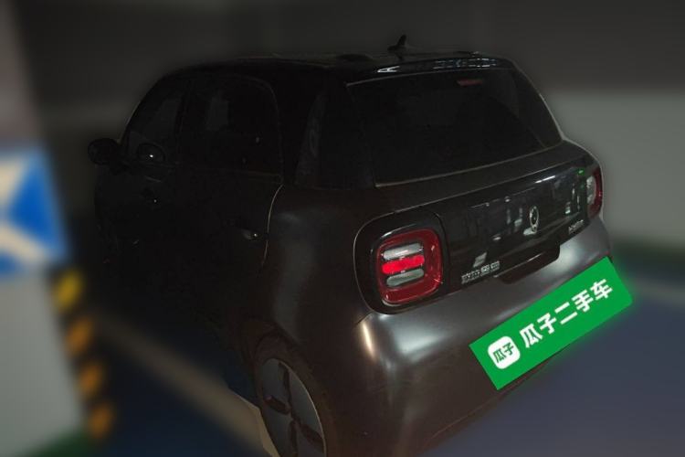 Used ORA Black Cat 2021 301 km Basic Version Rear Left 45 Deg