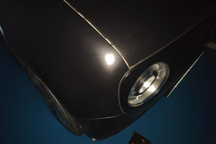 Used ORA Black Cat 2021 301 km Basic Version Right Front Headlight