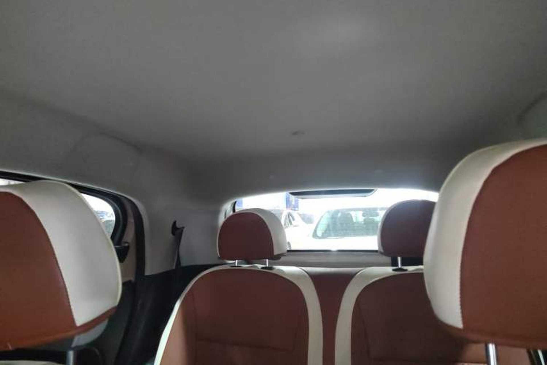 Used ORA Black Cat 2022 Updated Version 301 km Cute Pet Edition Lithium Iron Phosphate Headliner