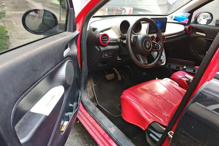 Used ORA Black Cat 2019 301km Standard Edition Driver Seat