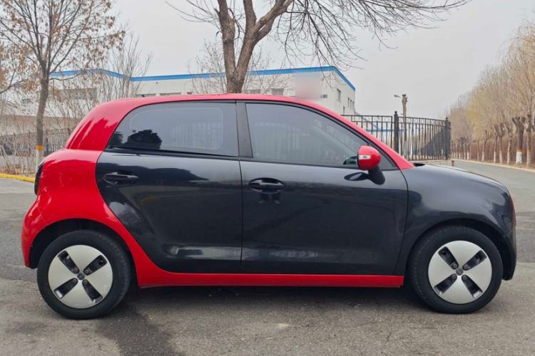 Used ORA Black Cat 2019 301km Standard Edition Exterior 2