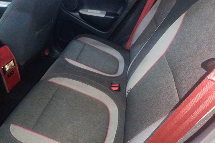 Used ORA Black Cat 2019 301km Standard Edition Interior 4