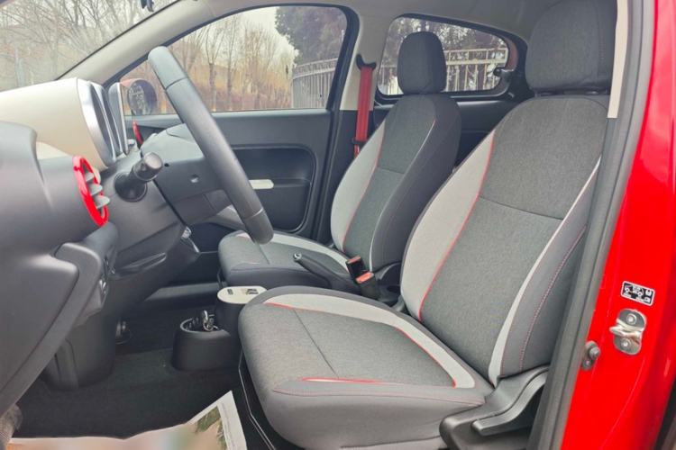 Used ORA Black Cat 2019 301km Standard Edition Interior 5