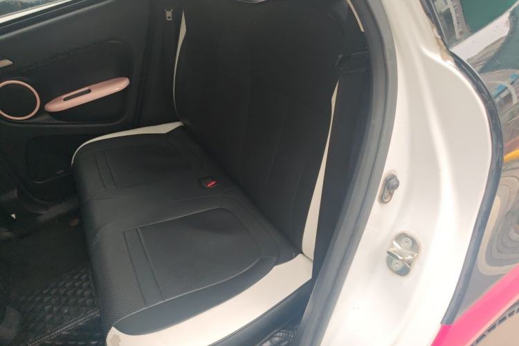 Used ORA Black Cat 2019 351 km Fun Edition Left Rear Seat