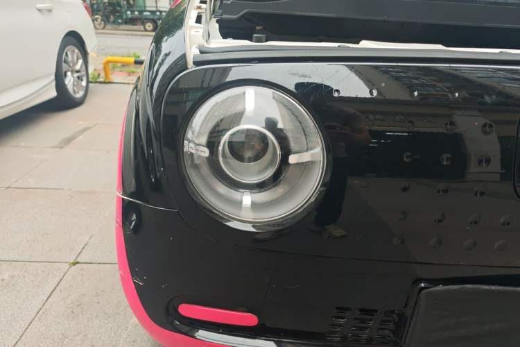 Used ORA Black Cat 2019 351 km Fun Edition Right Front Headlight