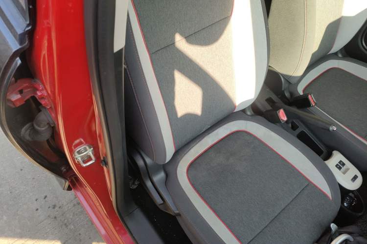 Used ORA Black Cat 2019 301km Standard Edition Right Front Seat