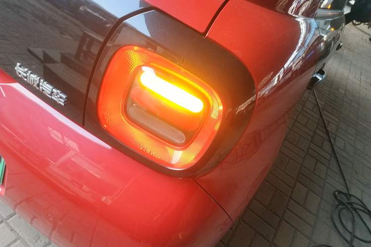Used ORA Black Cat 2019 301km Standard Edition Right Rear Taillight
