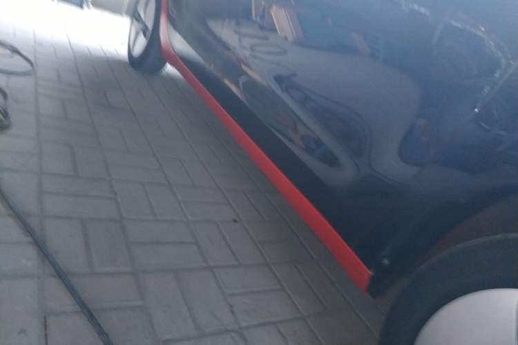 Used ORA Black Cat 2019 301km Standard Edition Right Side Sill