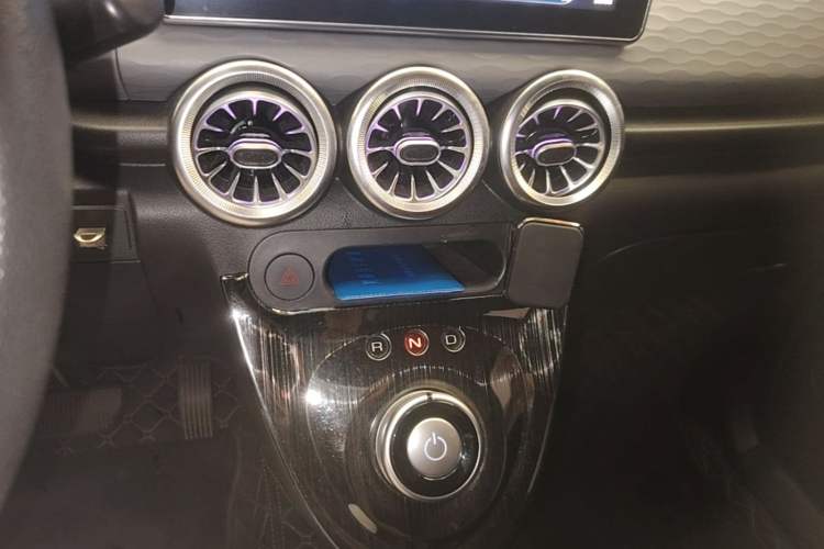 Used ORA Black Cat 2019 351 km Family Edition Audio And AC Panel