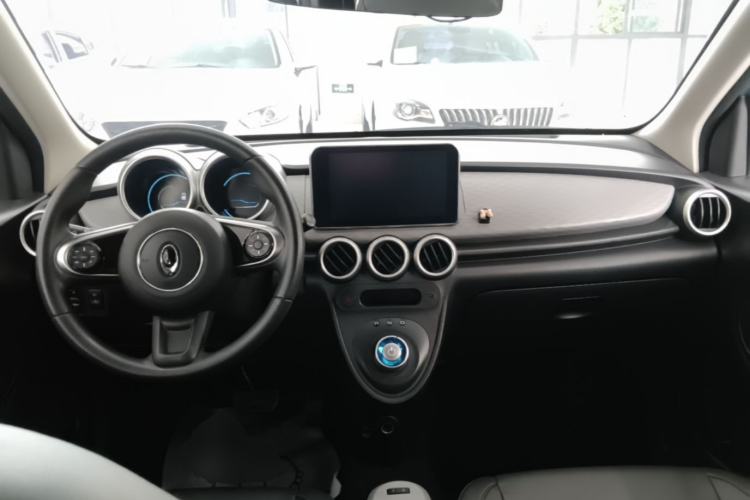 Used ORA Black Cat 2019 351 km Family Edition Center Console