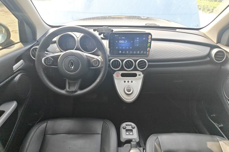 Used ORA Black Cat 2019 351 km Family Edition Center Console