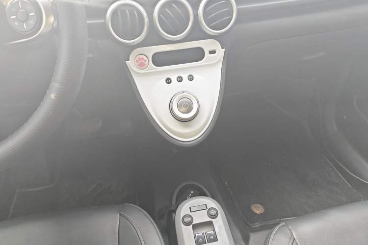 Used ORA Black Cat 2019 351 km Family Edition Gear Lever