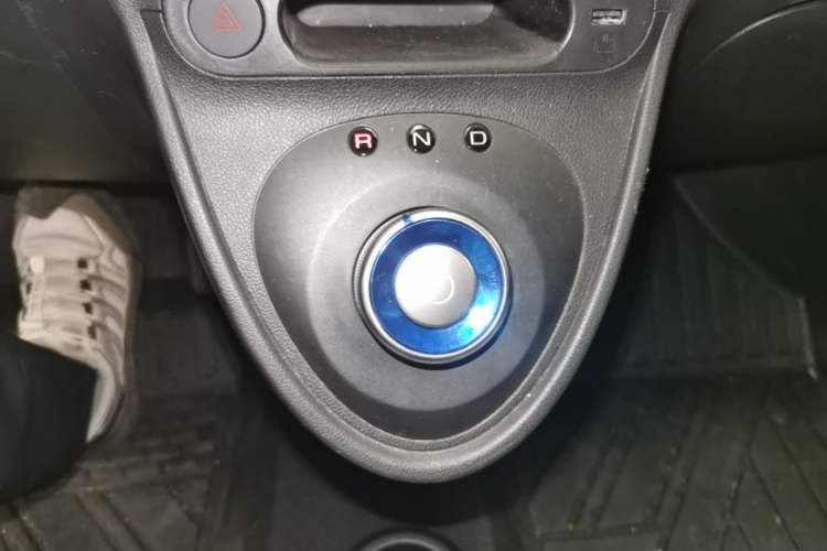 Used ORA Black Cat 2019 351 km Fun Edition Gear Lever