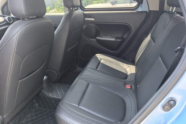 Used ORA Black Cat 2019 351 km Family Edition Interior 1