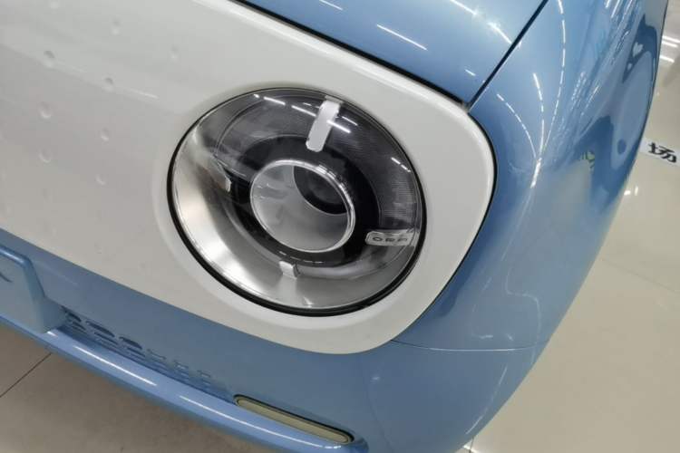 Used ORA Black Cat 2019 351 km Fun Edition Left Front Headlight