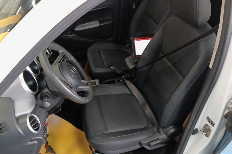 Used ORA Black Cat 2019 351 km Family Edition Left Front Seat