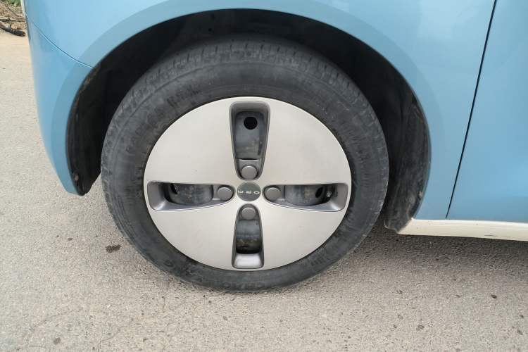 Used ORA Black Cat 2019 351 km Fun Edition Left Front Wheel Hub