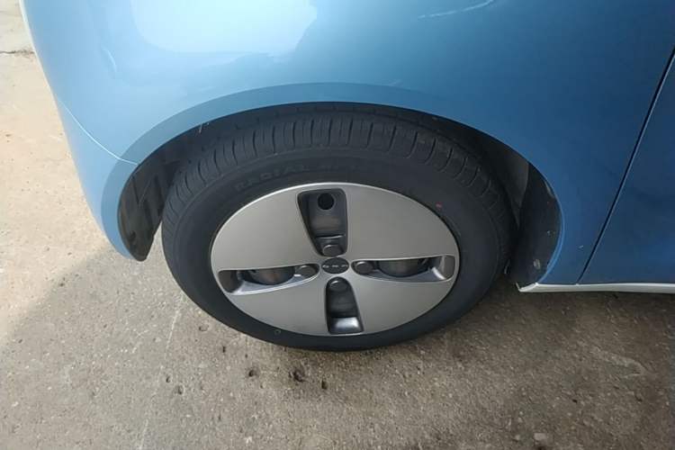 Used ORA Black Cat 2019 310km Fun Edition Left Front Wheel Hub
