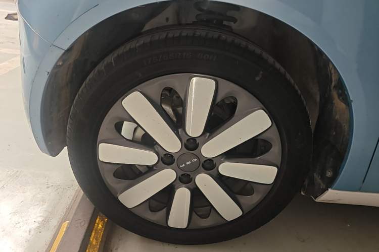 Used ORA Black Cat 2019 351 km Goddess Edition Left Front Wheel Hub