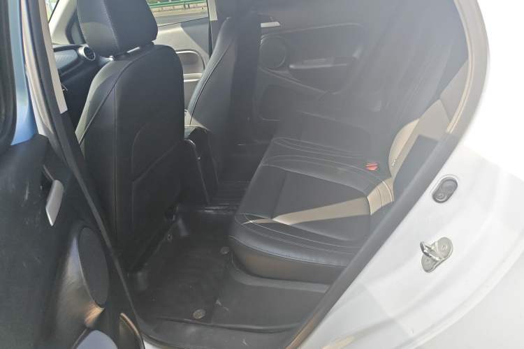 Used ORA Black Cat 2019 351 km Family Edition Left Rear Seat
