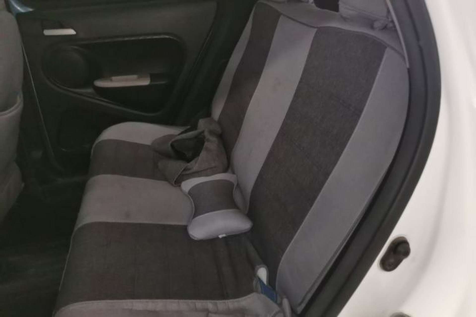 Used ORA Black Cat 2019 351 km Fun Edition Left Rear Seat