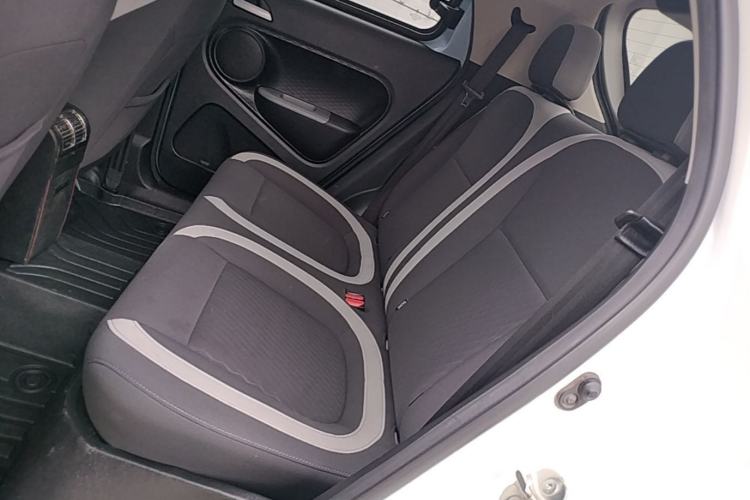 Used ORA Black Cat 2019 351 km Goddess Edition Left Rear Seat