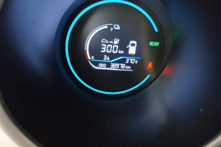 Used ORA Black Cat 2019 351 km Goddess Edition Odometer Close Up