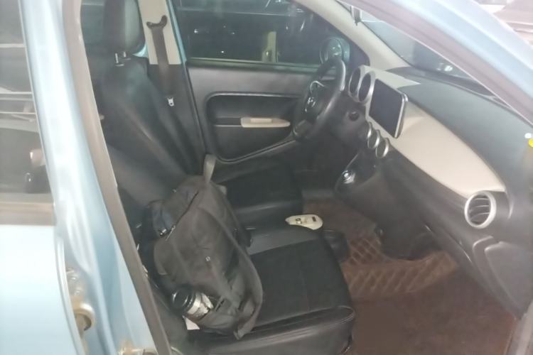 Used ORA Black Cat 2019 351 km Goddess Edition Right Front Seat