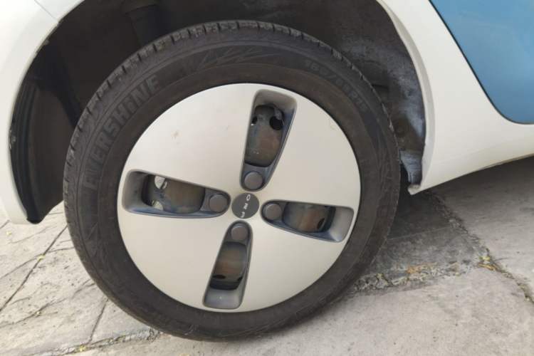 Used ORA Black Cat 2019 310km Fun Edition Right Rear Wheel Hub